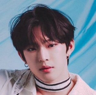 doyaloops's tweet image. this look is actually insane... 

1. the tie front top (THERE'S NOTHING UNDER THERE)
2. the ribbon(?) criss-crossing up his arms
3. lace choker!!
4. insane face card (+the softest looking hair i've ever seen)

thank you to the stylist fr🙏🙏

#LEEDO #이도 #ONEUS #원어스