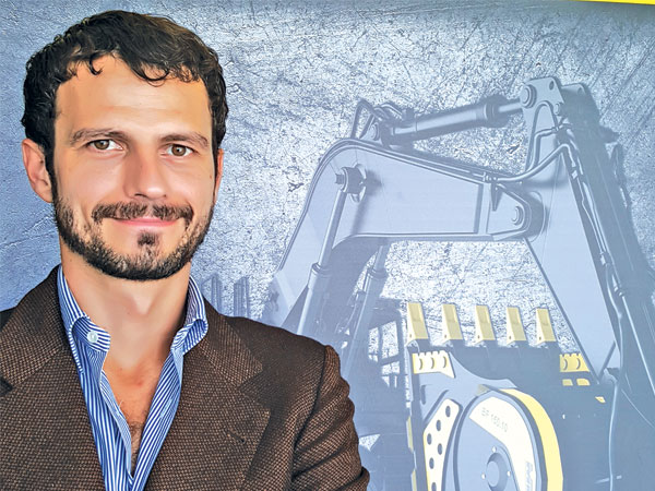 EQUIPMENT TIMES (@equipment_times) on Twitter photo Unveiling The Backbone Of Modern Construction: Crushing And Screening Equipment
equipmenttimes.in/unveiling-the-…
<a href="/RamamurthyTM/">Ramamurthy Mayavan</a> <a href="/Wirtgen_India/">Wirtgen India</a> <a href="/MBcrusher/">MB Crusher</a> <a href="/HailstonePvtLtd/">Hailstone Innovations</a> #crushingandscreening #crusher #product #sales #services #development #screeningequipment #performance Unveiling The Backbone Of Modern Construction: Crushing And Screening Equipment
equipmenttimes.in/unveiling-the-…
<a href="/RamamurthyTM/">Ramamurthy Mayavan</a> <a href="/Wirtgen_India/">Wirtgen India</a> <a href="/MBcrusher/">MB Crusher</a> <a href="/HailstonePvtLtd/">Hailstone Innovations</a> #crushingandscreening #crusher #product #sales #services #development #screeningequipment #performance