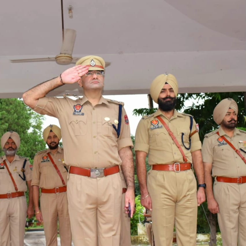 RupnagarPolice's tweet image. Today Rupnagar Police conducted General Parade at Police Line to further strengthen the efficiency, discipline and physical skills of the police force.  SSP Rupnagar has inspected parade.
#GeneralParade