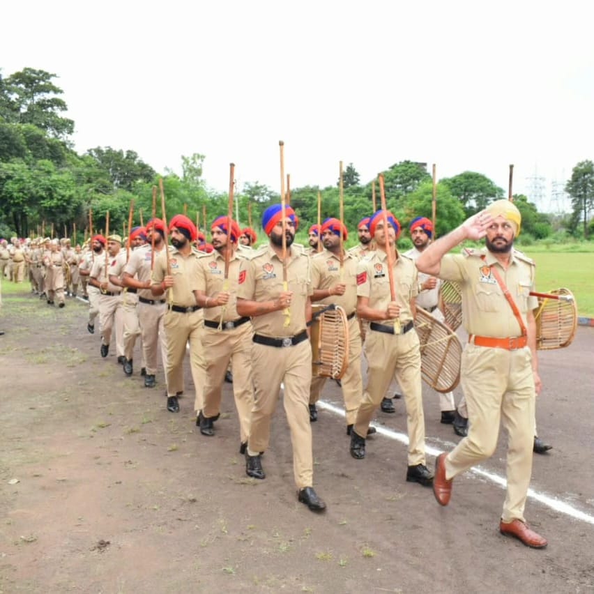 RupnagarPolice's tweet image. Today Rupnagar Police conducted General Parade at Police Line to further strengthen the efficiency, discipline and physical skills of the police force.  SSP Rupnagar has inspected parade.
#GeneralParade