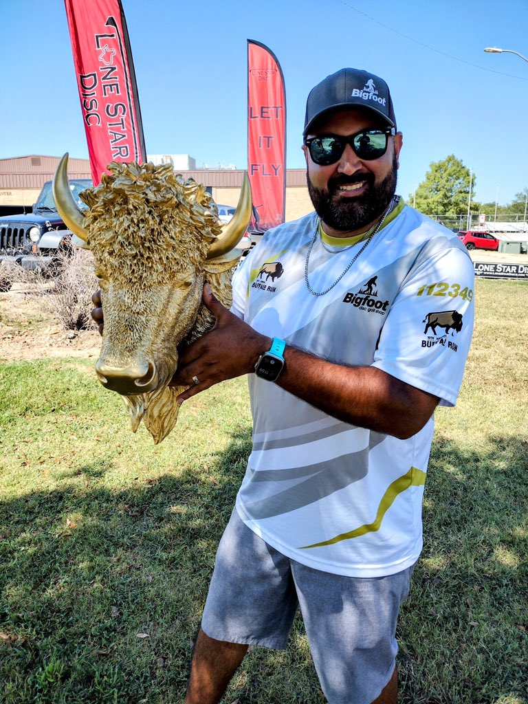 @Brodiesmith21 🏆How’s this for an Oklahoma A Tier Trophy!? 13 of these were won, one for every division - Ams too!! I ran the Buffalo Run in McAlester, OK!! Player experience was 💯!! Aria Castruita & Fredy Mesa were the FPO/MPO Champions!!

 #TheLegendContinues #BigFootDiscs