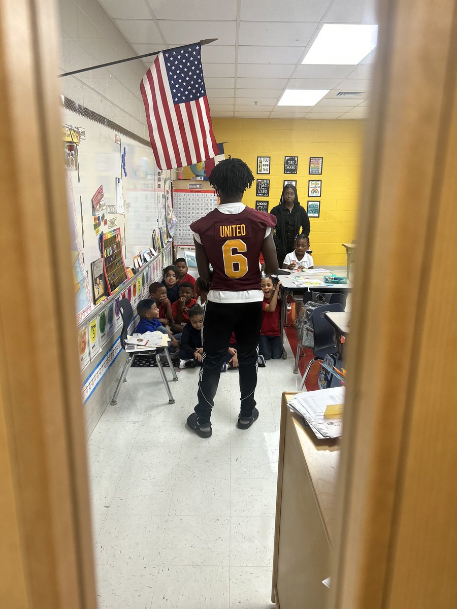 A few of our players visited Blanchette Elementary to read to some future Timberwolves. #WolvesRead