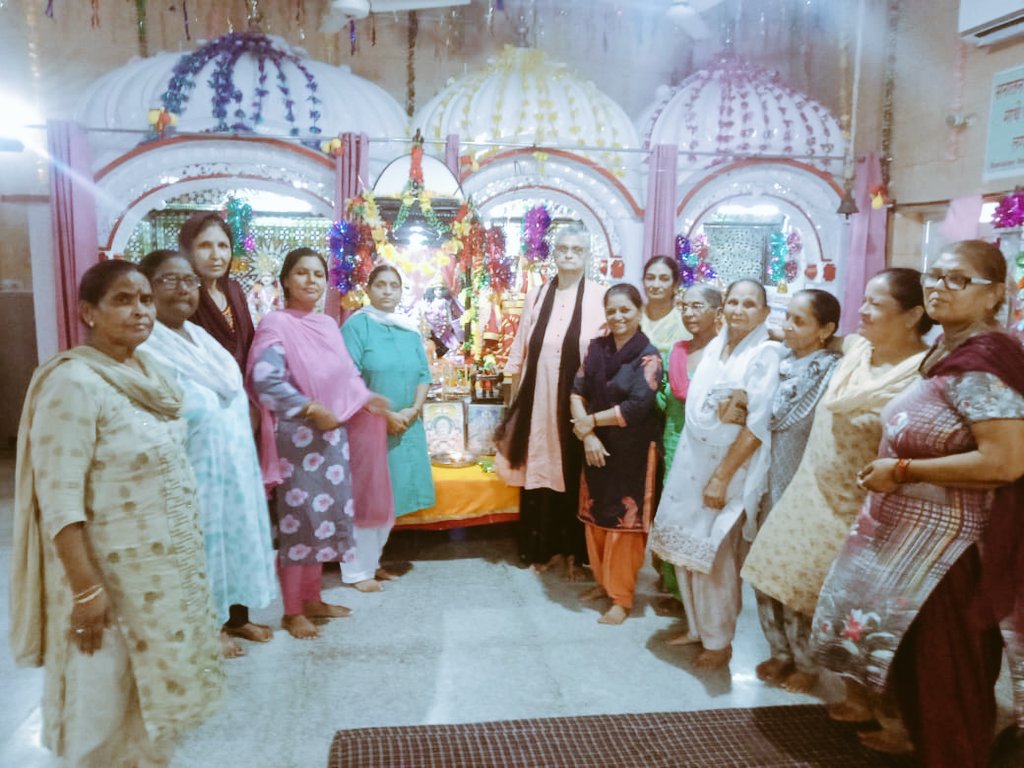 NarinderKaurAd1's tweet photo. Today Mehla morcha Sangrur 1 celebrated birthday of Hon'ble  Prime Minister Shri Narendra Modi ji in Dadri wala Mandir Sangrur
@narendramodi @AmitShah @BJPMM_PUNJAB @MeenuSe31623506 @arvindkhannaoff https://t.co/znpp4EVpcc