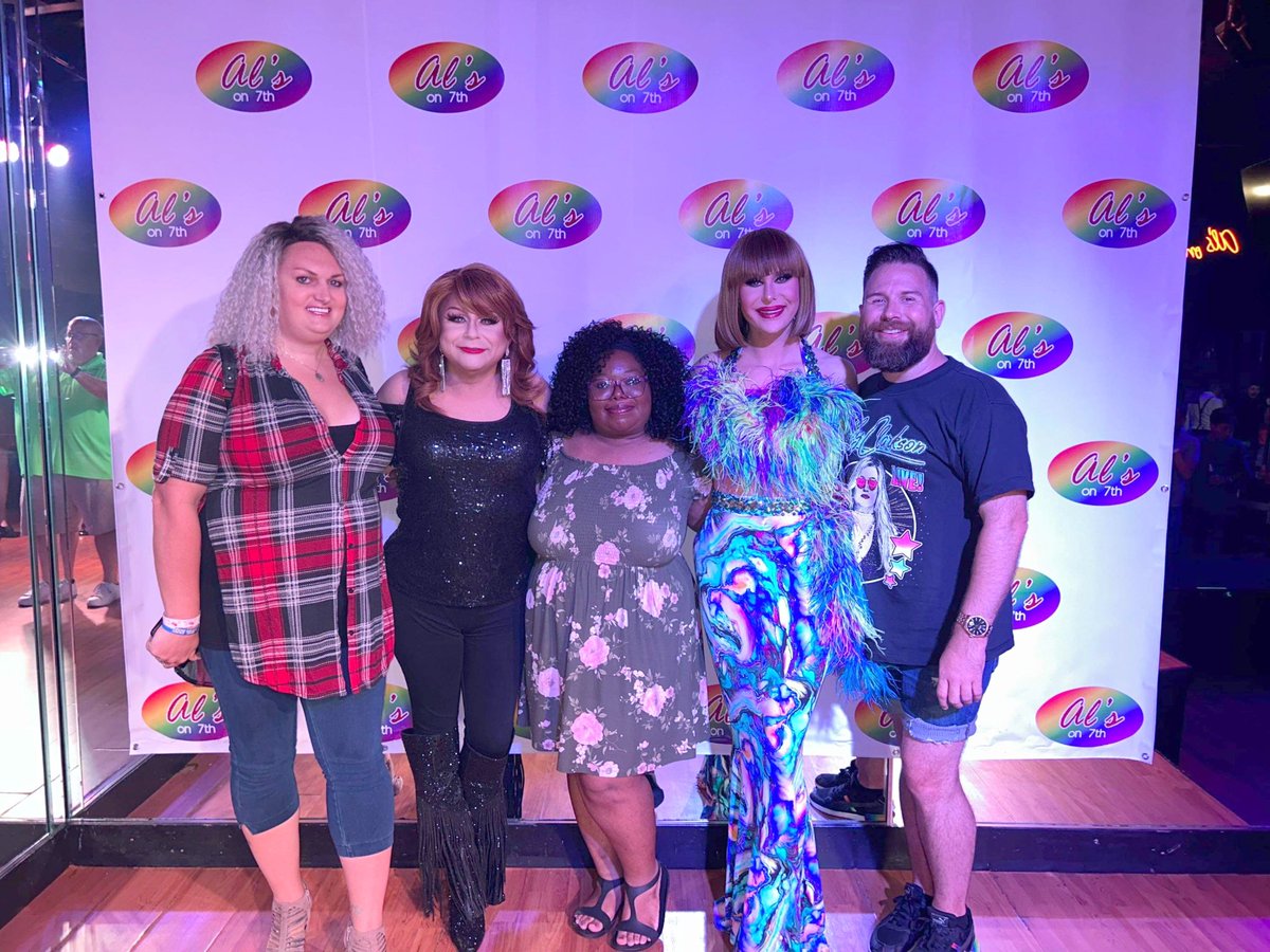 Kelita85's tweet photo. Had a great time seeing my friends do a 20 year anniversary show💜 20 years ago seems like yesterday.. but so much has changed! So many good times were had back then- so glad they both have accomplished so much in their drag careers! #trinitythetuck #obsinity https://t.co/nizXKfAdIr