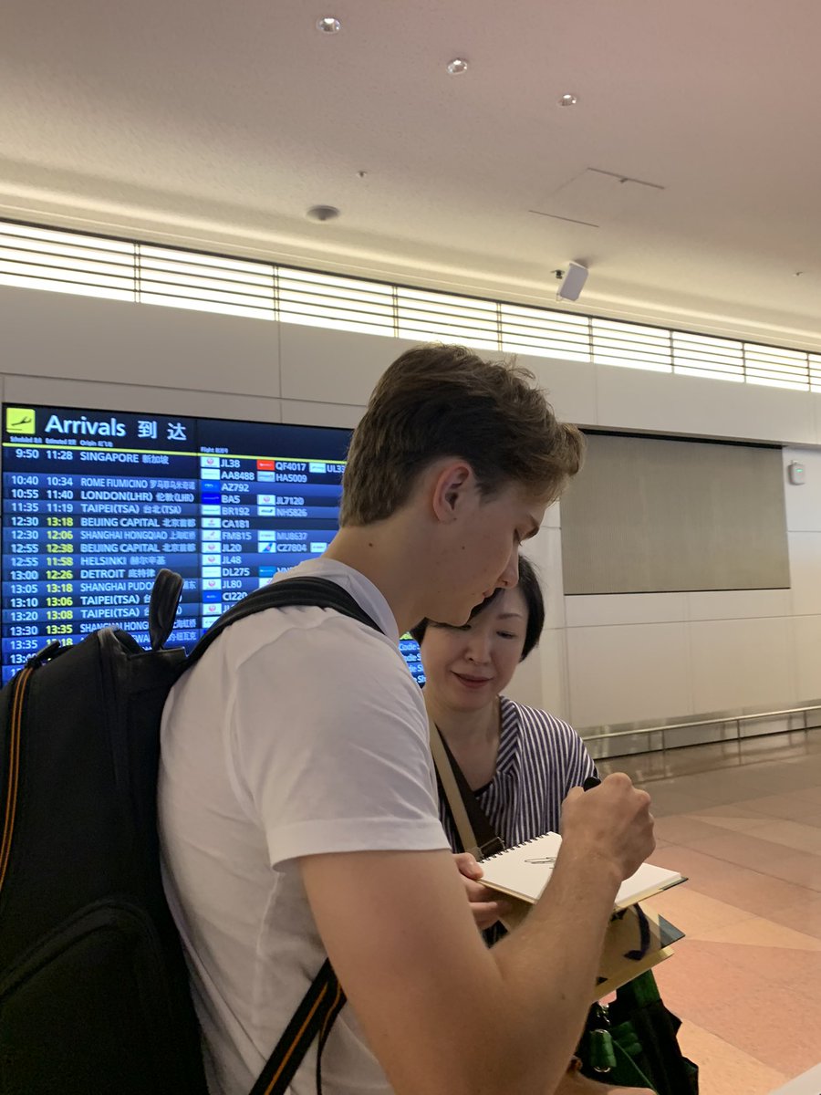 amamina0214's tweet photo. 羽田空港でお出迎え

#F1日本グランプリ https://t.co/frTw0AxJ4F