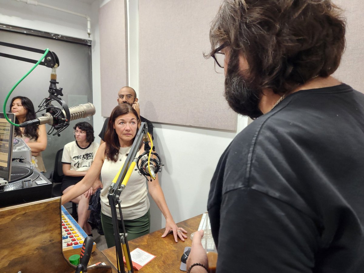 KLBPFM's tweet photo. 🎤 🎵 💿 Our producers met up at the station today for some #StudioTraining! KLBP is going live on 99.1FM in Long Beach in the coming weeks so @Tunein!! 🎶 📻 🎞️ https://t.co/Jt6Byqw76s