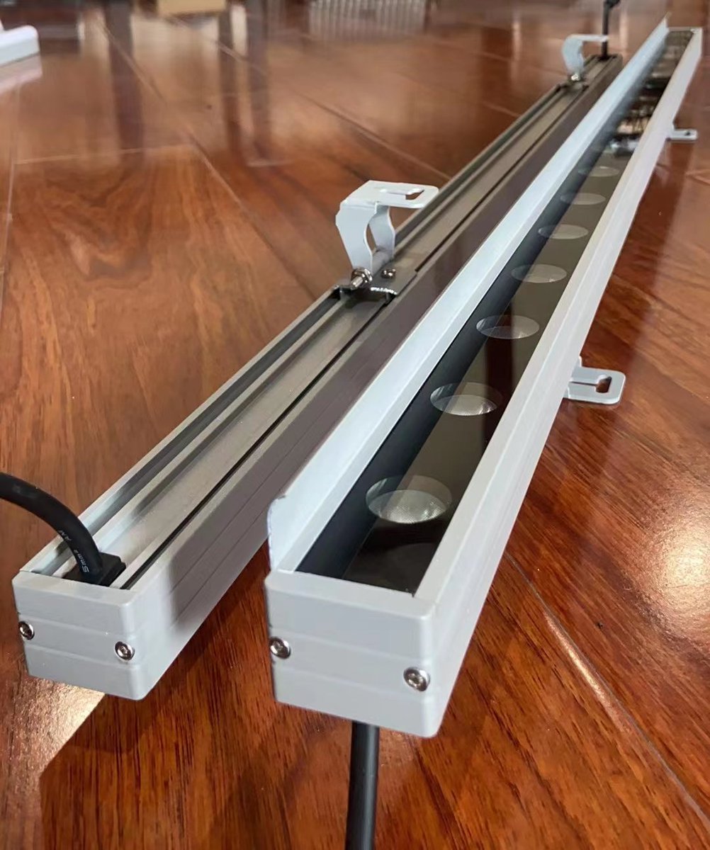 Fenixledlight's tweet image. Our factory can produce different kinds of Led wall washer light,please contact to fenix@litestarled.com

We Are ISO9001 certified led light manufacturer,with 4500sqm workshop and 9years experiences.

#litestarled.com
#ledlight
#ledwallwasherlight
#ISO9001ledlightmanufacturer