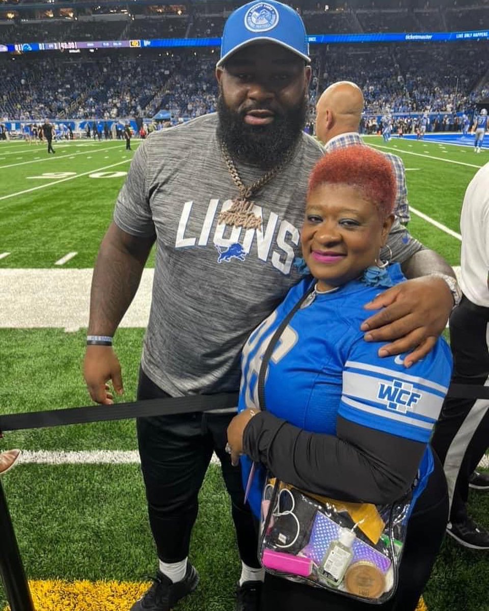 BigPooh_91's tweet image. So Blessed To Have These 2 Special People In My Life. Such A Blessing Having So Much Love From The People That Had A Hand In My Success❤️ I Definitely Enjoyed Spending This Weekend With Y’all ❤️ #96BALLFOREVER #GODSCHILD #CHOSEN1 #FAMILY