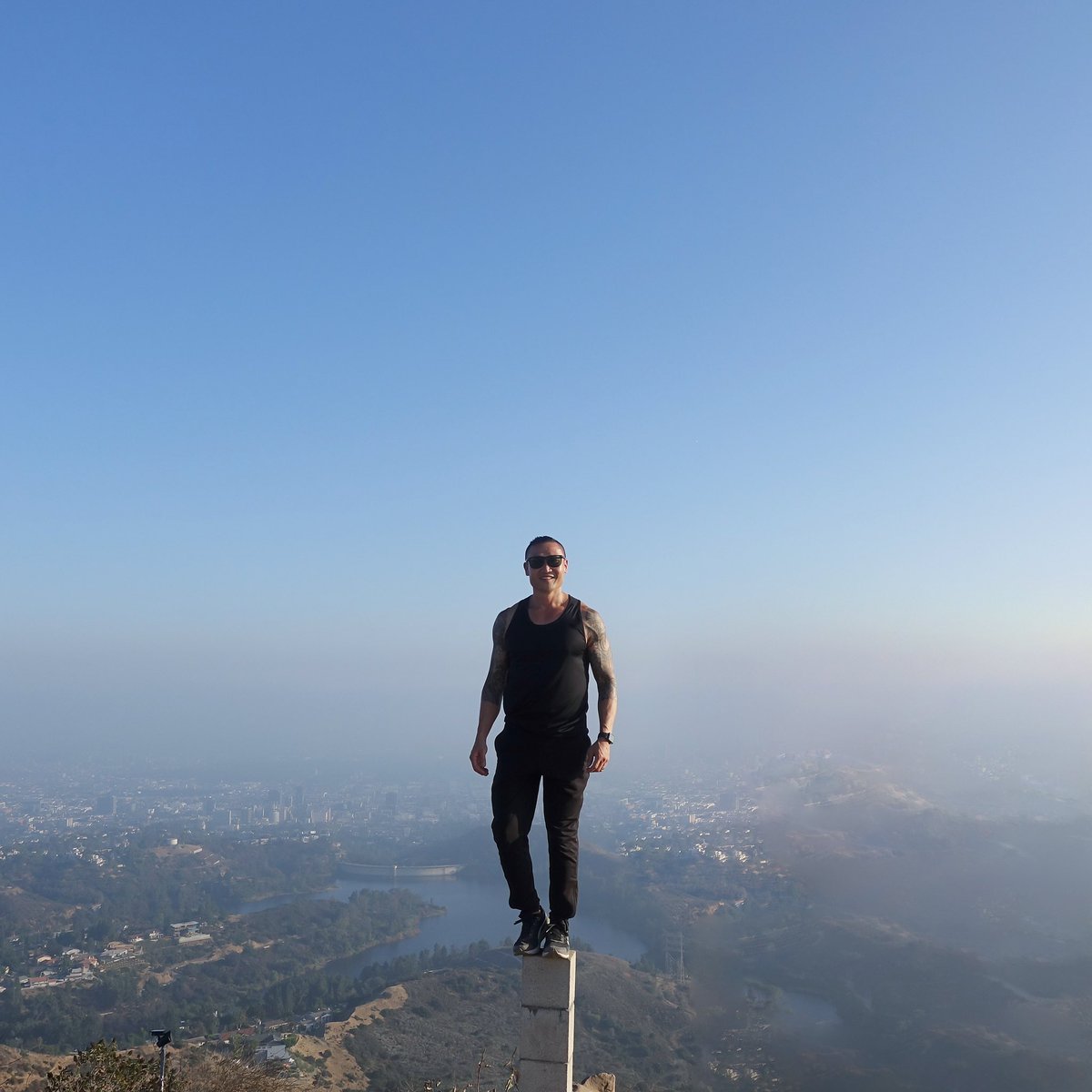 Livet handlar inte om att hitta sig själv utan om att skapa sig själv. 
Och idag är en bra dag att skapa ett både friskare och gladare jag 💛
#startamedettleende #motivation #positivevibes