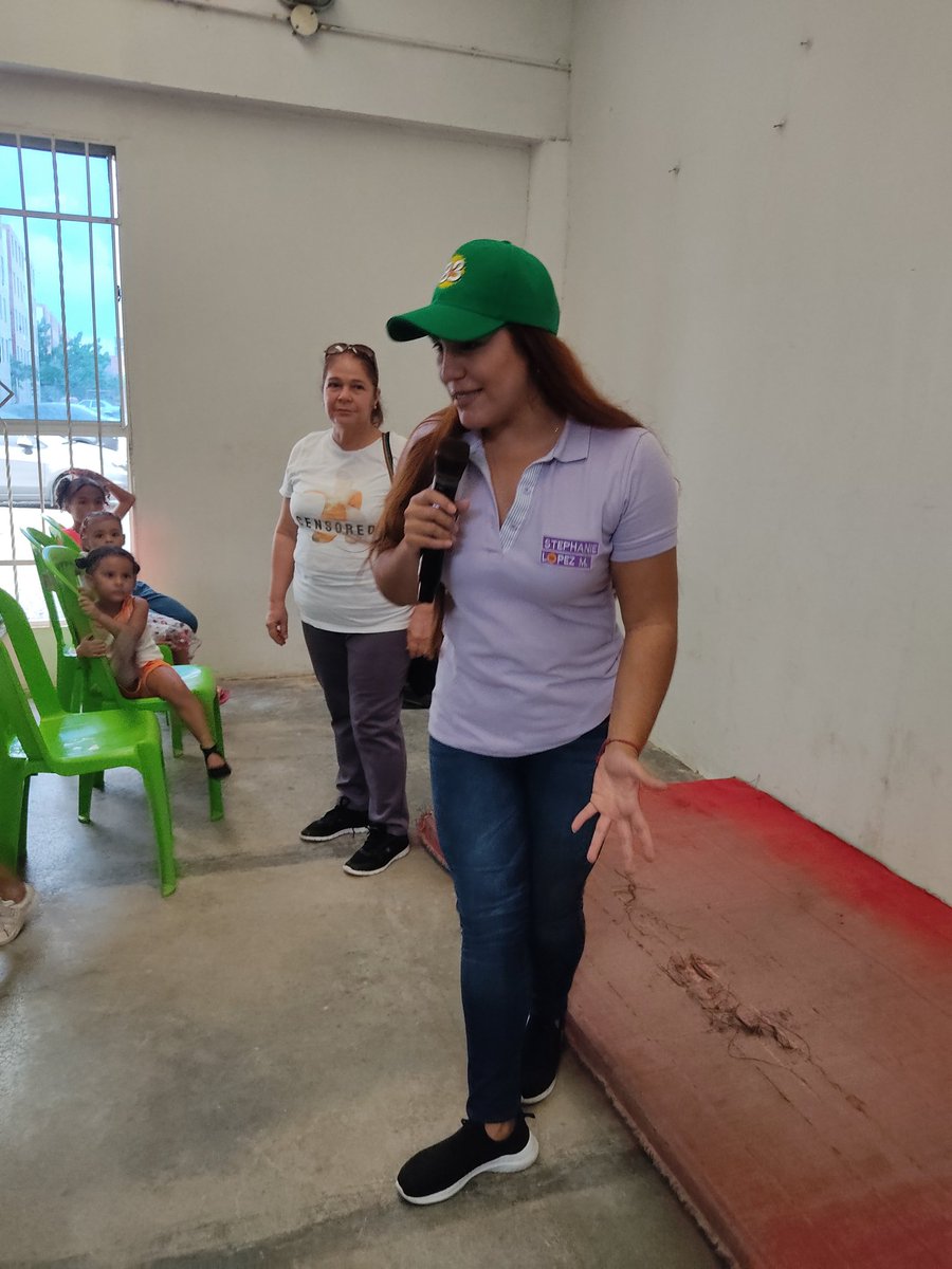 stephanie_lop01's tweet photo. Seguimos consolidando nuestro proyecto en Las Gardenias. 
Gracias a Dios por permitirme conocer personas maravillosas como el pastor Janer Valencia y su equipo para compartir espacios en comunidad. 

JAL Metropolitana Alianza Verde 83 🌻💚

#edilesa #RenovemosLaMetro #Politica https://t.co/YAxWZQhbfa