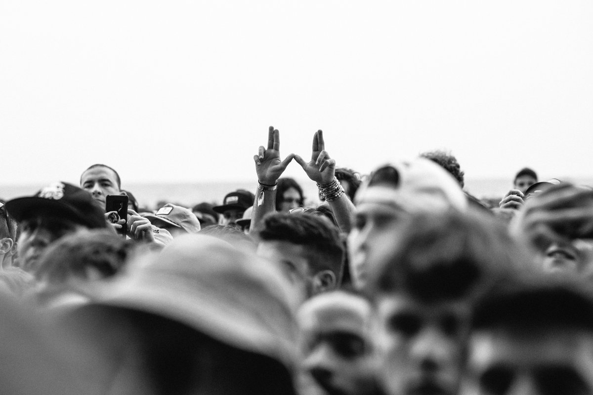 seahearnow's tweet image. Livin' in Asbury Park 🤘 @Weezer