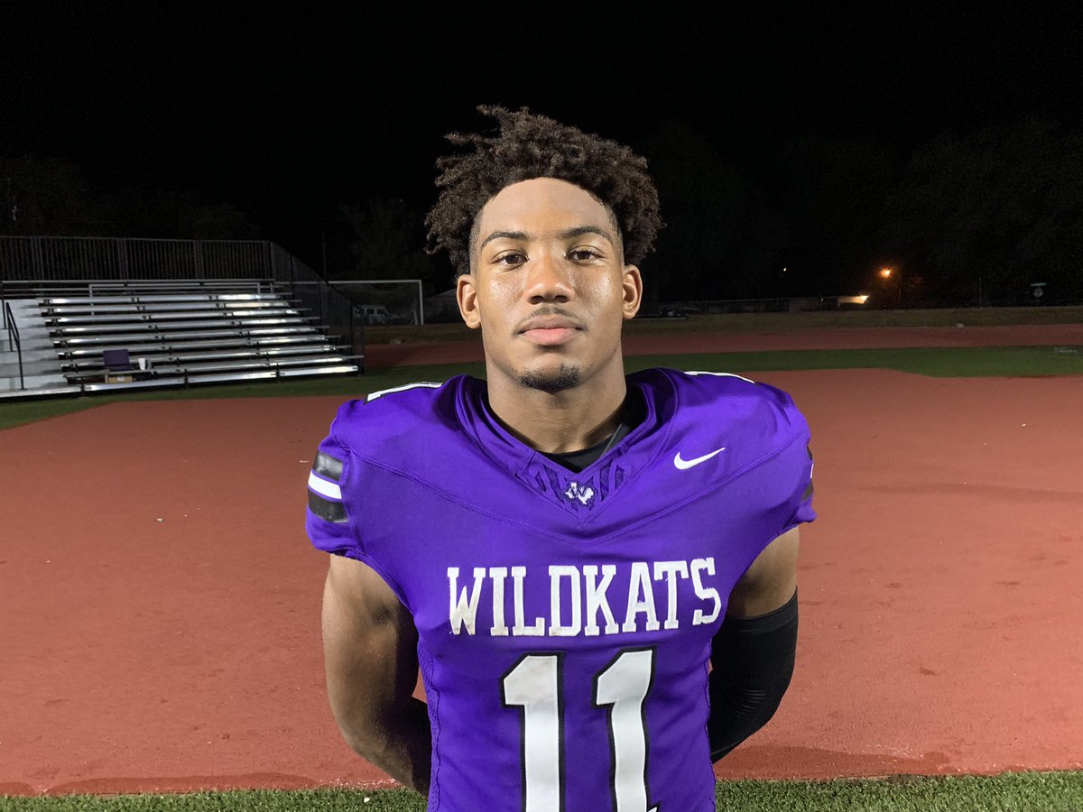 jackson_dip's tweet image. Class of 2025 Willis (TX) WR Jalen Mickens was solid in Friday nights win against Conroe.

Mickens hauled in a TD catch and made some nice plays throughout the game to keep drives going. Definitely a prospect to keep an eye on, I expect movement in his recruitment soon.