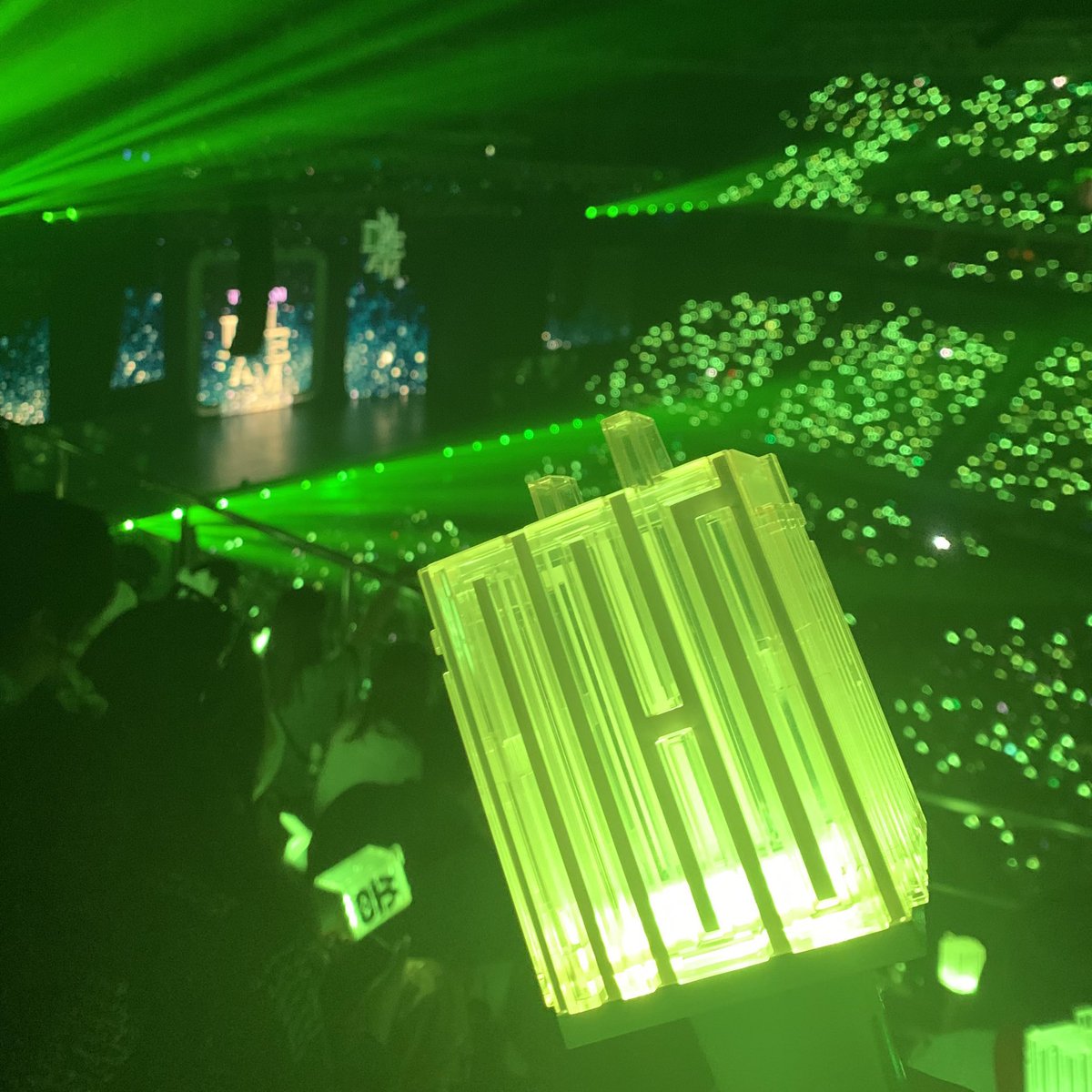 cheolirl's tweet photo. 3/3 💚💙🖤 https://t.co/jBIYh32jc7