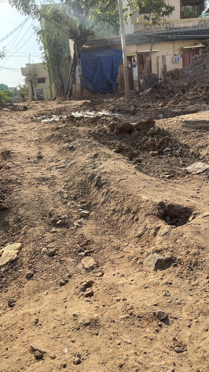 Arjunjourn's tweet photo. @mduroads @city_madurai @city_madurai Kindly help! This is from Booman nagar , Santhi Nagar in Koodal nagar, Madurai. More than 100houses were there! For emergency even ambulance or four wheeler can’t come inside! #Madurai @mkstalin @Udhaystalin @ptrmadurai @UpdatesMadurai @mduroads https://t.co/V9AKypzph9