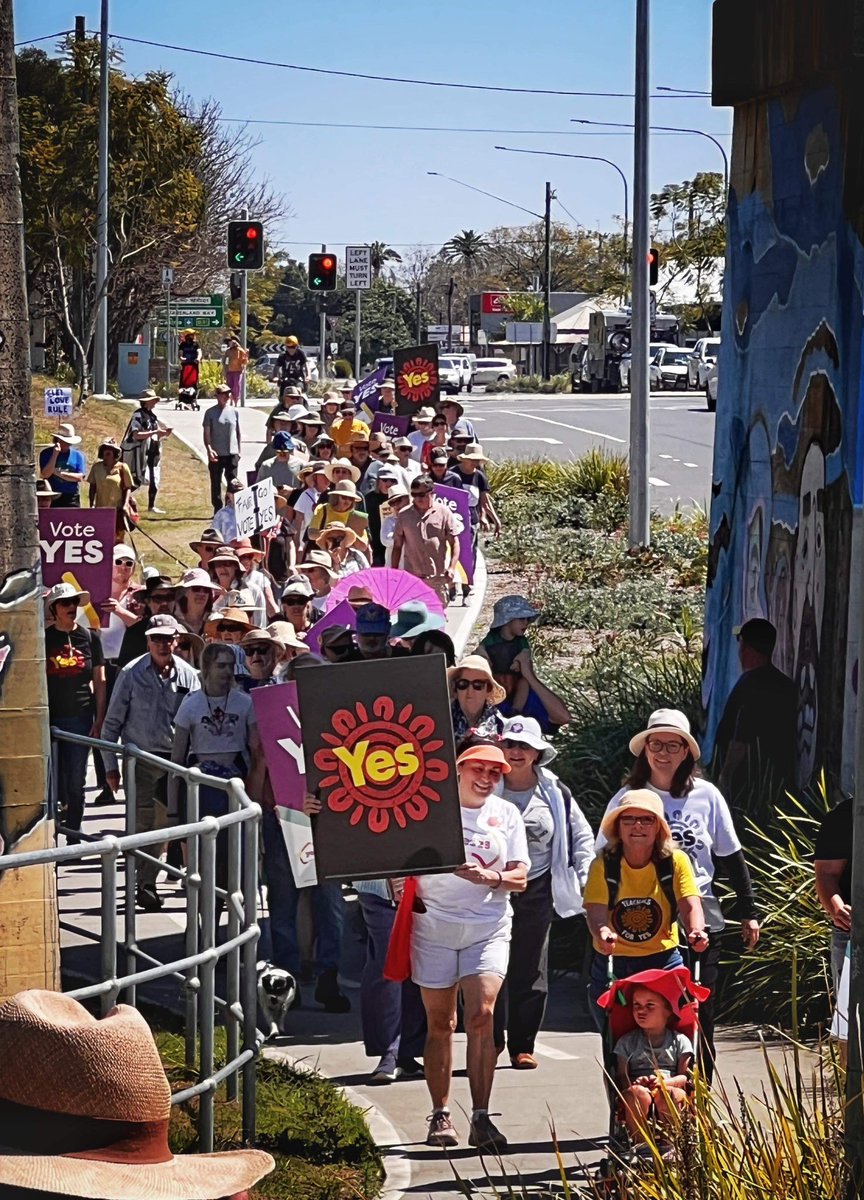 gaolteacher's tweet photo. @TeachersFed members joined Grafton community in #Walk4Yes https://t.co/NqDRQhYTFX