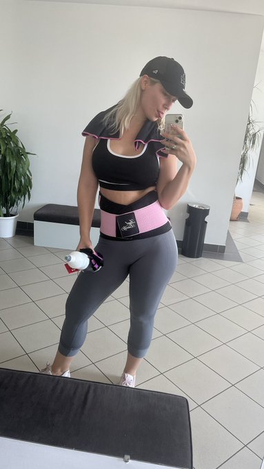 Staying Fit so I can keep riding and twisting on all your dicks😁🩷 https://t.co/YnXeC9FARm<a href="/tag/%C3%BAj"class="tags"><span>#&uacute;j</span></a>