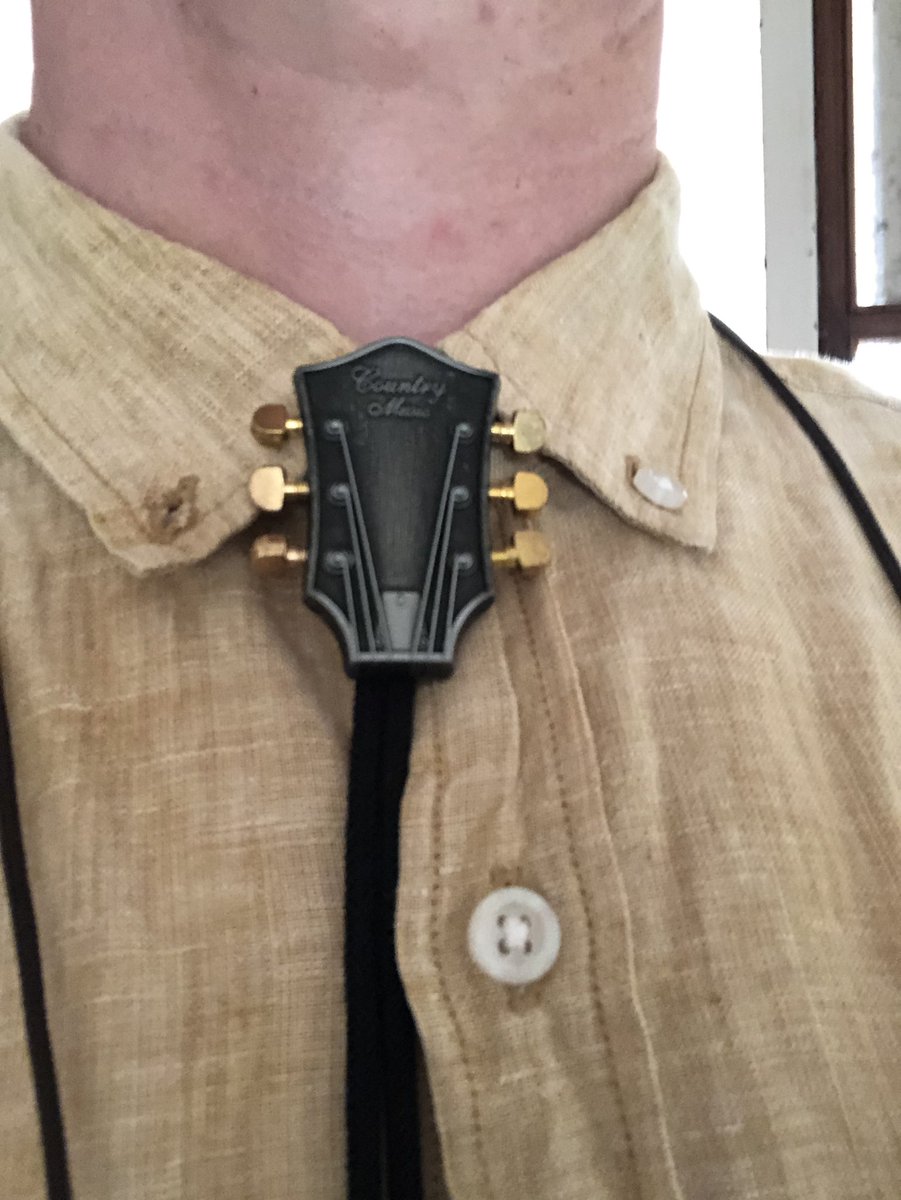 new bolo-tie just dropped

#country #bolotie #guitar #music