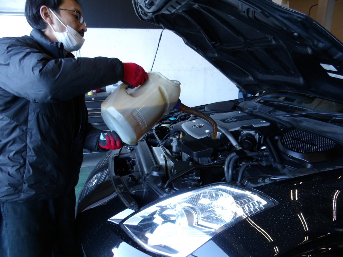 MANABOON_SNS's tweet photo. デフオイル・エンジンオイル・ブレーキフルードの交換です🛠
#manaboon #fairladyz #z33 #z33nation #z33life #nismo #zociety #z33society #titanium #recaro #motys #tein #daytona https://t.co/rasmooKkIS