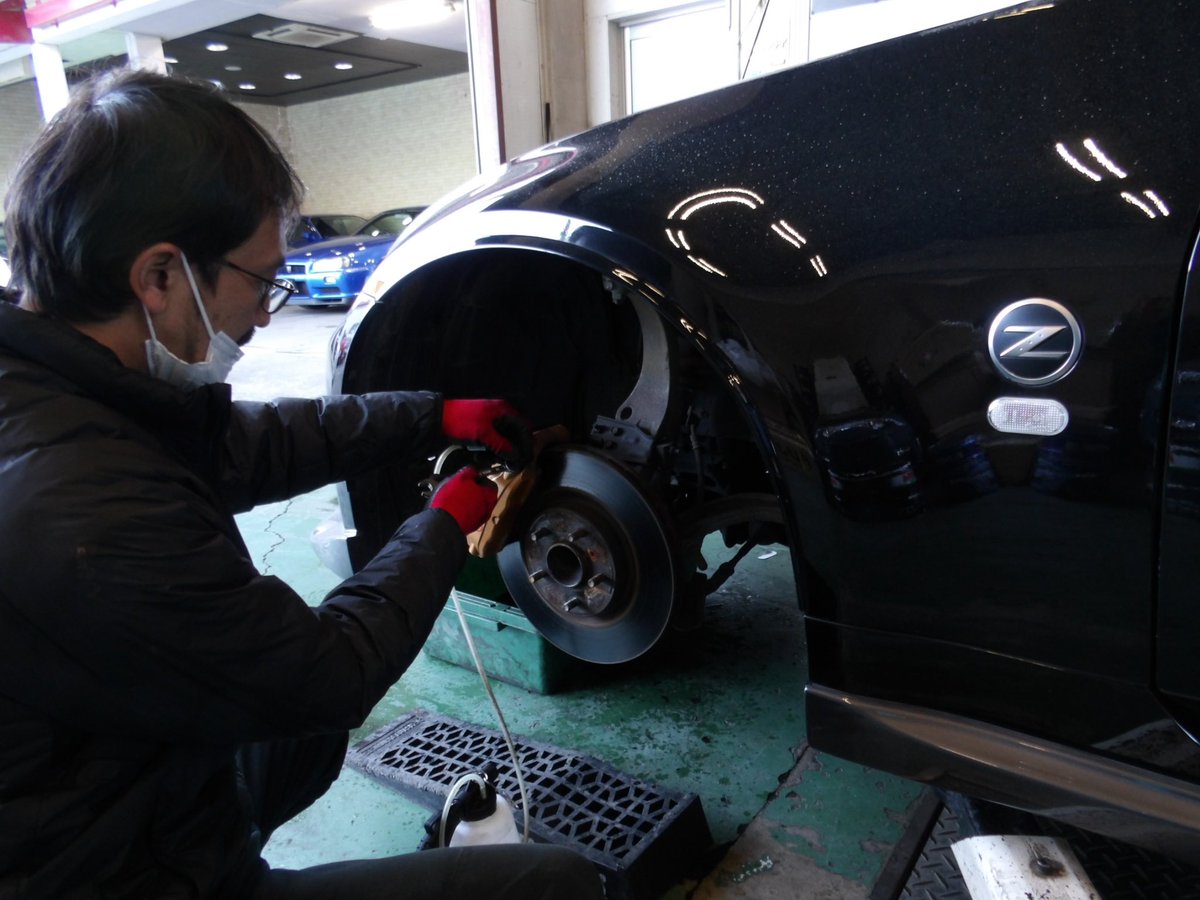 MANABOON_SNS's tweet photo. デフオイル・エンジンオイル・ブレーキフルードの交換です🛠
#manaboon #fairladyz #z33 #z33nation #z33life #nismo #zociety #z33society #titanium #recaro #motys #tein #daytona https://t.co/rasmooKkIS