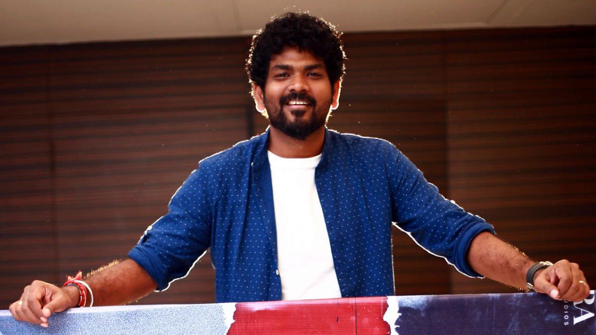 TrendTalkss's tweet photo. Wishing the most versatile human @VigneshShivN a happiest year ahead ! ❤️
#Director #Lyricist
#HBDVigneshShivn #HBD #HBDWikki #Nayanthara #Nayanathara #JawanBlockBuster #UyirUlag https://t.co/lWMCLYOD8X