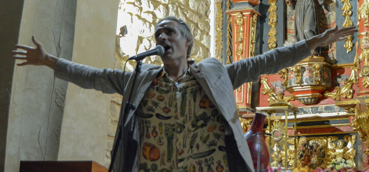 "Nos vamos con dos años más de vida"
"Este es un concierto de salud" 
Con estas frases nos despedía el público de Cubillas de Santa Marta. Un pueblo que nos acogió con un cariño desbordado. Gracias Cubillas .