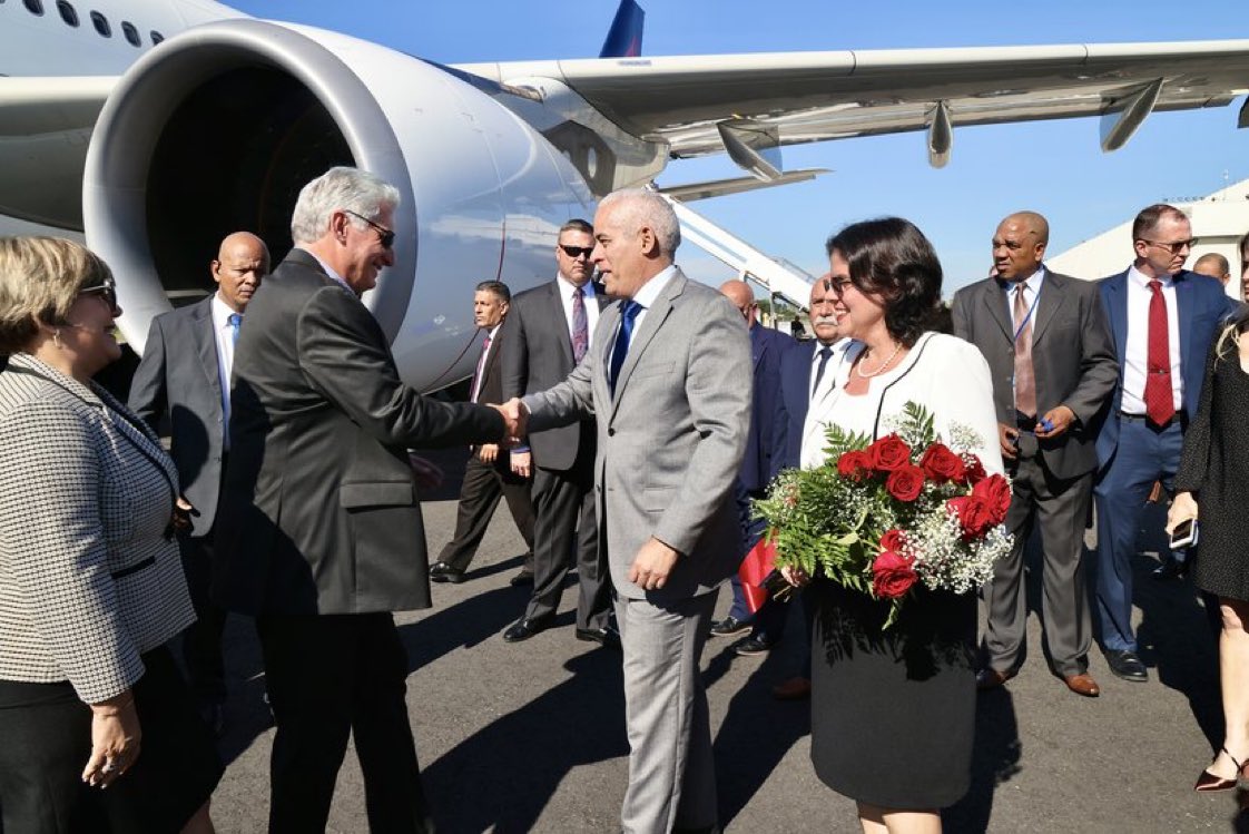 AsereYaPing's tweet photo. #Cuba fue designado de nuevo como Estado patrocinador del terrorismo el 12 de enero de 2021...
Pregunta:
Cómo recibe #USA al representante máximo del Régimen Dictatorial Comunista de la Isla?
#VerguenzaContraDinero y no me hablen de libertad , la libertad no juega con terrorismo https://t.co/SO4SFZ181e