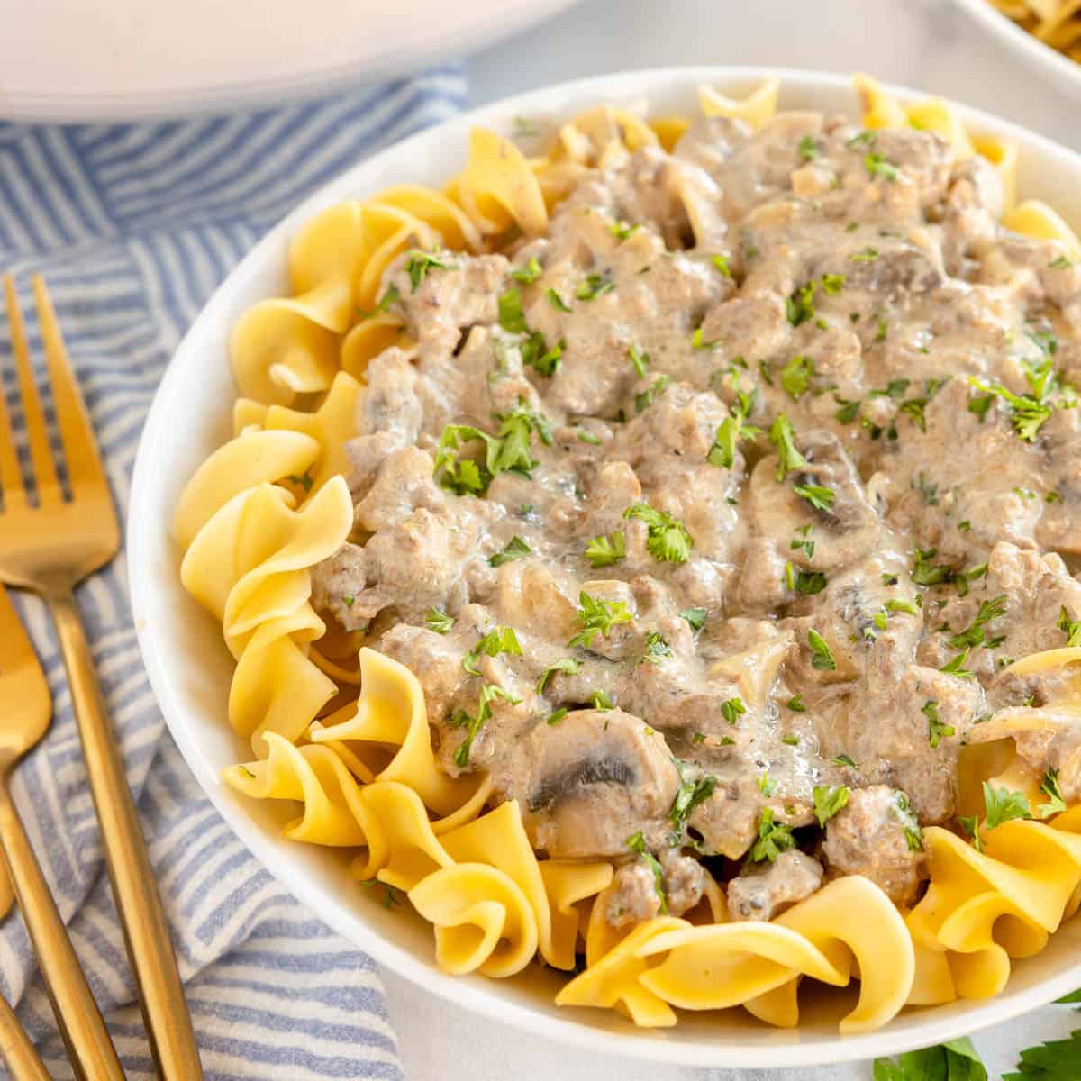 Ground Beef Stroganoff kyleecooks.com/ground-beef-st… via @kyleecooks