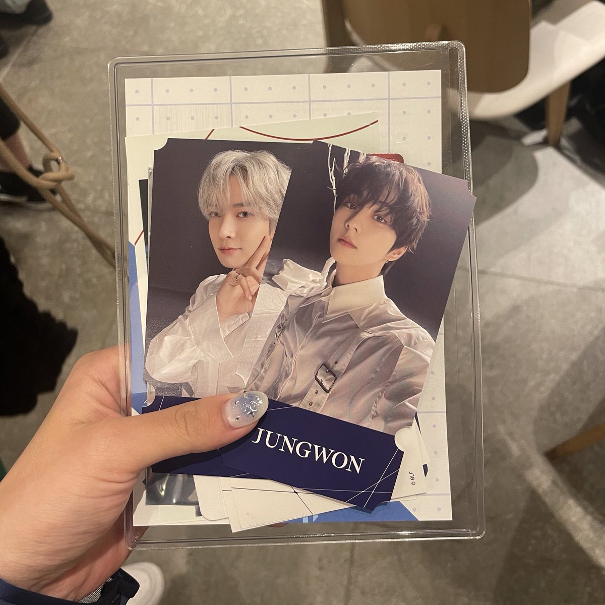 80313_'s tweet photo. enhypen カフェ 交換 入場特典 

《譲》ジョンウォン、ヒスン

《求》ソヌ

現在天王寺MIO店にいます。
お手渡しできる方お声かけお待ちしております。 https://t.co/hU27Cc86Oy