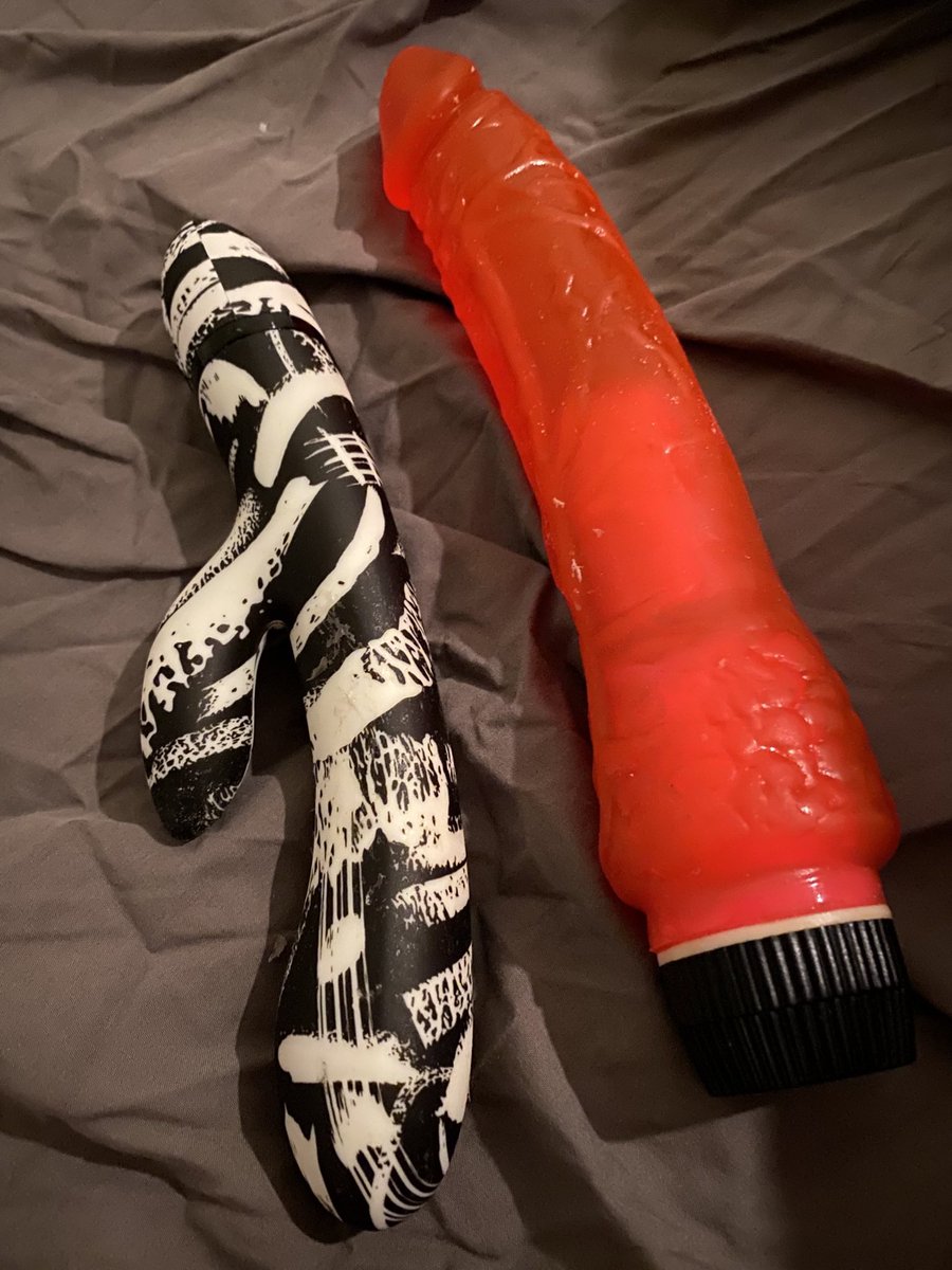 Daphne_milfje's tweet photo. Gisteravond eens zin in wat nieuws ;) mensen die al in de circle zitten krijgen binnenkort het filmpje en bij 150 retweets post ik hem ook openbaar ;) xxxx https://t.co/NfYl13bhuA