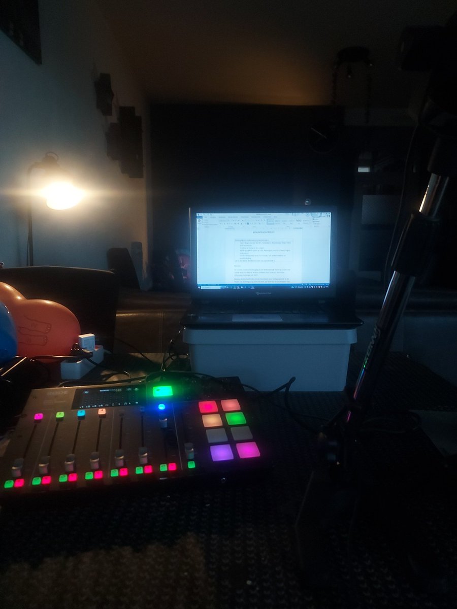 Voor de mensen die vanmorgen vroeg het <a href="/vidbs/">Voetbal id B'streek</a> Weekoverzicht misten op Spotify: wegens technische probleempjes gisteravond niet kunnen opnemen. Maar speciaal voor jullie de wekker gezet, de vijfde aflevering staat straks kakelvers voor je klaar