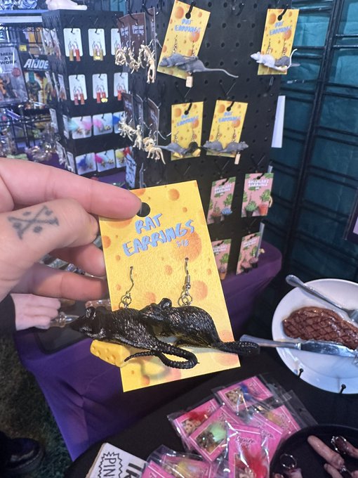 Day 3 of riot https://t.co/xqFg8RoBG4