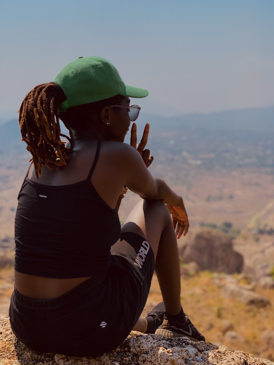 SheirrahM's tweet image. A hiking quote? Yes? Well, here’s one,…
“Rest, Get up, Try again and Repeat 🔁 ” until you see the birds view, you can’t give up yet💪🏾
Have a great week everyone ✌🏾🤓
