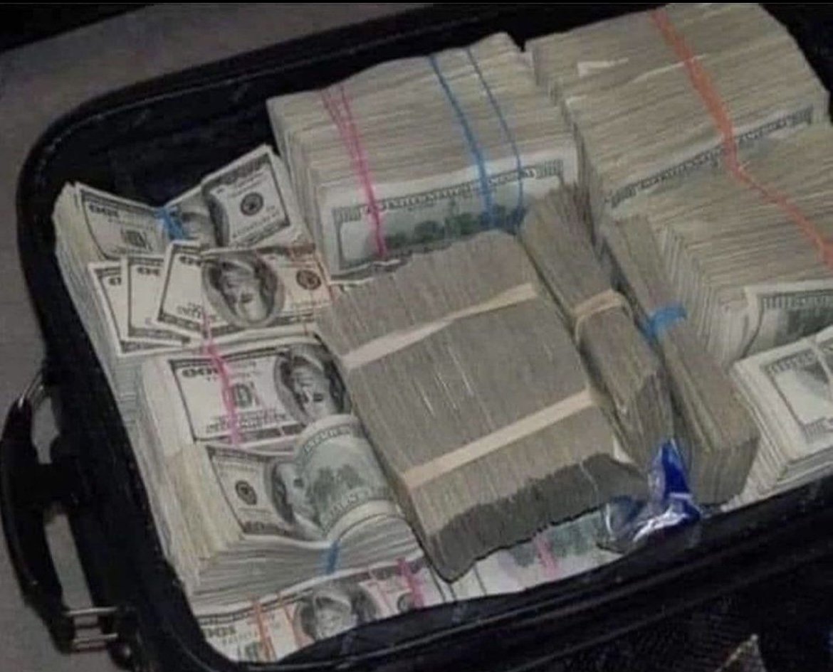 yawagyei's tweet image. Which property are you buying first?
 After making this amount of money? 
#eastrock #BORNPINKinSEOUL_FINALE
#วอลเลย์บอลหญิง #BBNaijaAllStars #RussiaIsCollapsing #Construction