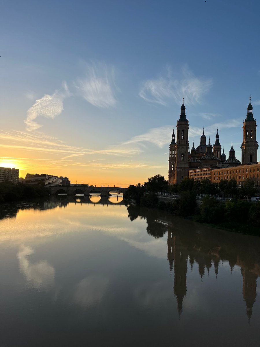 enjoyzaragoza's tweet photo. Acabamos de hacer esta foto 😍

#Zaragoza https://t.co/YEO11pzthF