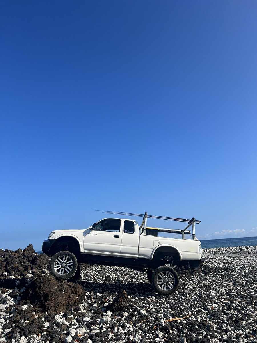 kypp_m's tweet photo. Getting back in the truck after this picture was fucken mayjah🤣 https://t.co/YwkIlHK9pm