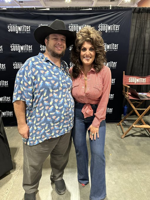 Watch Mike D's leaked NSFW photo on TwXstars