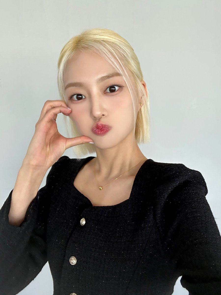 superbellcom's tweet photo. 극한의 땅 그린란드❄에서 펼쳐지는 빙하 투어🛥부터 노천 스파까지♨
잠시 후 8:50PM(KST)⏰ JTBC #톡파원25시 에서 #예은 이랑 랜선 여행✈ 떠날 준비 됐나요〰🫶

#장예은 #YEEUN #JANGYEEUN
#슈퍼벨컴퍼니 #superbellcompany #superbell #SBC https://t.co/RvLfq3TsG1