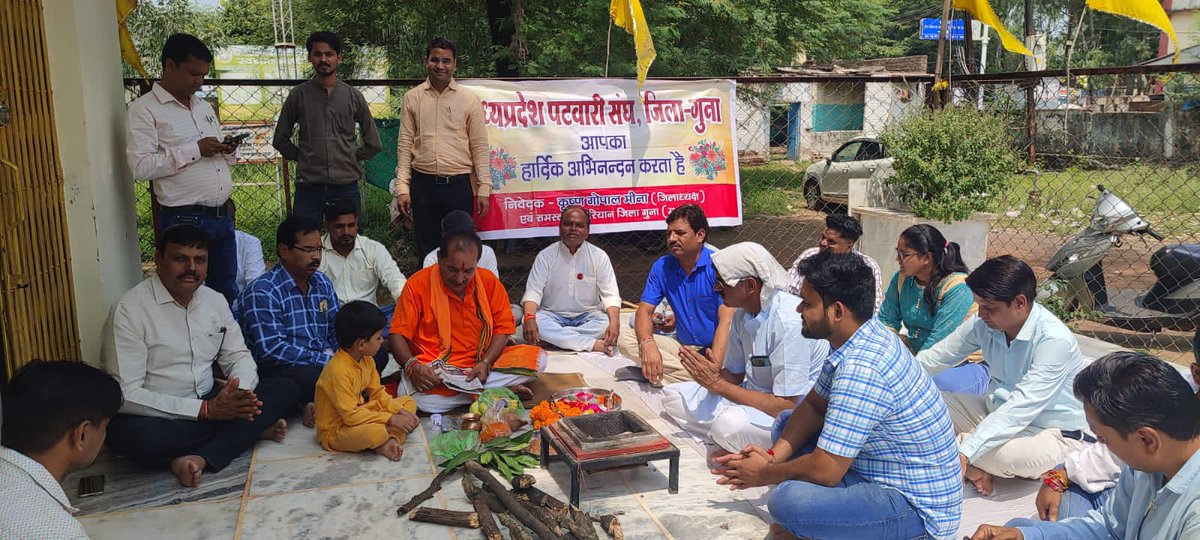 #2800की_घोषणा_पूरी_करो
घोषणा पूरी होने पर ही काम पर लौटेंगे1
<a href="/aajtak/">AajTak</a> <a href="/ABPNews/">ABP News</a> <a href="/BansalNewsMPCG/">Bansal News</a> <a href="/BansalNewsMPCG/">Bansal News</a> <a href="/ChouhanShivraj/">Shivraj Singh Chouhan</a> <a href="/DainikBhaskar/">Dainik Bhaskar</a> <a href="/mpbreakingnews/">MP Breaking News</a> <a href="/MPTakOfficial/">MP Tak</a> <a href="/News18MP/">News18 MadhyaPradesh</a>