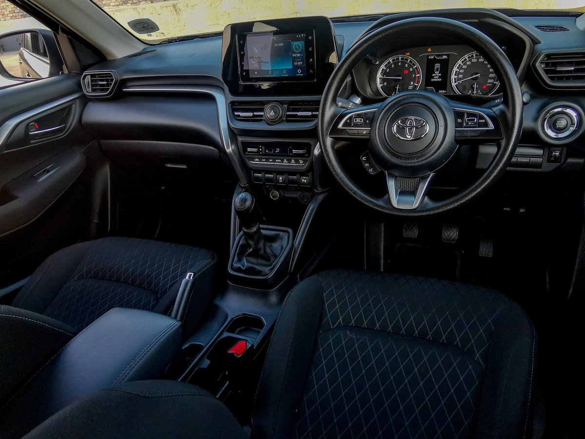 khuleonwheels's tweet photo. Our time spent with the new Urban Cruiser XR has cemented our initial thoughts of this being good value for money. The engine is adequately powered and returns good fuel economy as we had a consistent 6.4l/100kms. Tech, comfort, utilityโฆ
#Toyota #UrbanCruiser #GoFindYourFun https://t.co/YG59DGDFqY