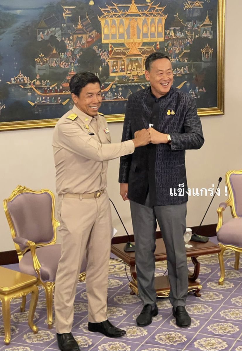 august1556's tweet photo. โชคดีของอิฉันมากค่ะที่………🤭ชอบเวอชั่นนี้ มาก พอใจมาก5555 https://t.co/cqiLYFZK7C