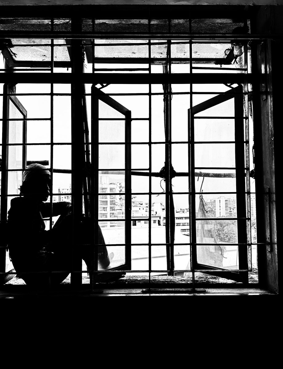 anujtiwari11's tweet image. Whole lot of difference between the two sides of the window. 
#Blackandwhite #Wards #photography #shotoniphone