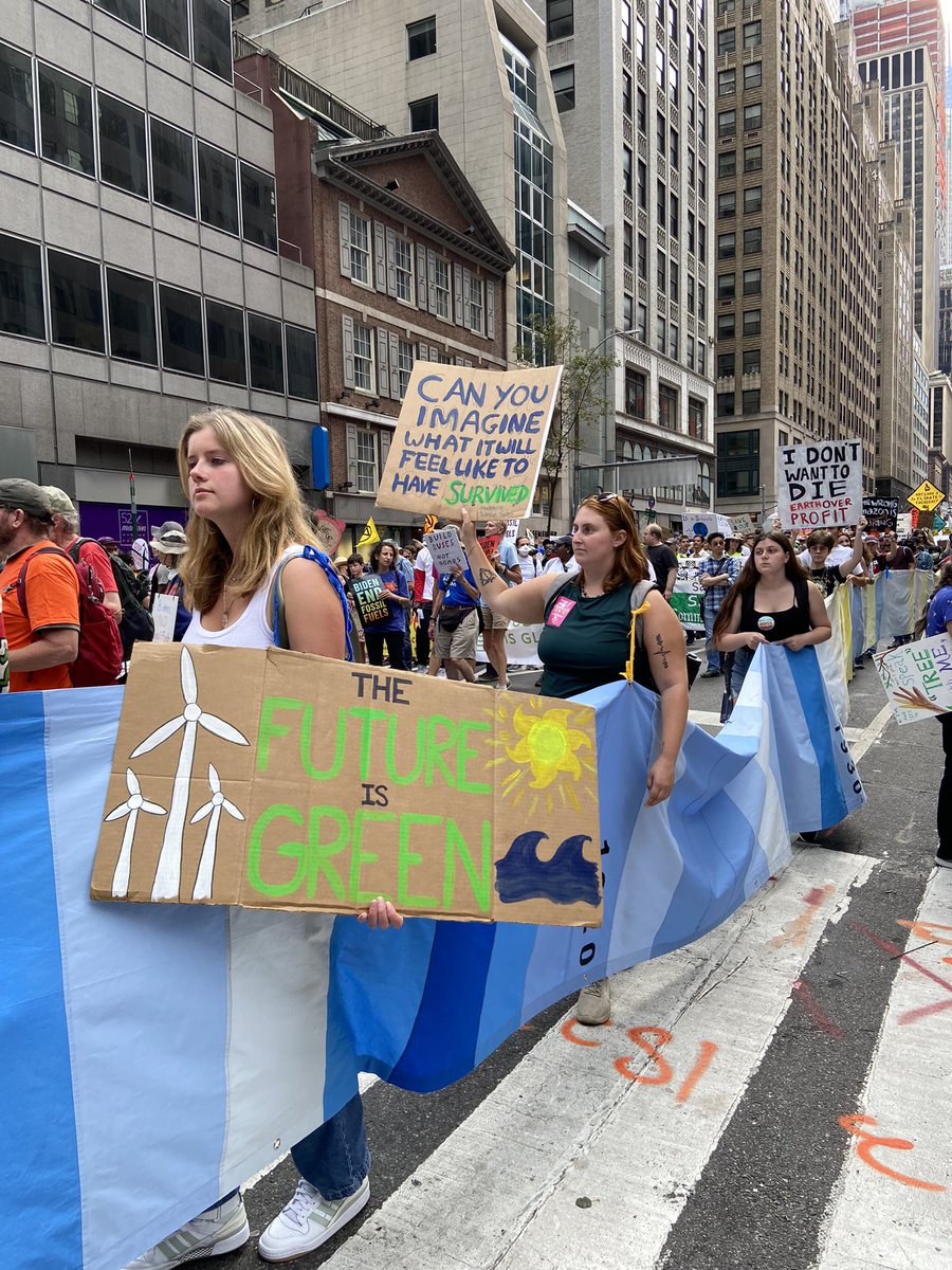 CSOPartnership_'s tweet photo. 📢 PHOTOS: WE JOINED THE #CLIMATEMARCH 2023 IN #NEWYORK TO DEMAND EFFECTIVE #CLIMATEFINANCE! Read our news release: https://t.co/pKRlnvcwsj
#ClimateJustice #CSOPartnership #CivilSociety #Development #DevCoop #CSOs #EnableCSOs #Agenda2030 #SDGs #SustainableDevelopment #SusDev https://t.co/LzvyGQZNMp