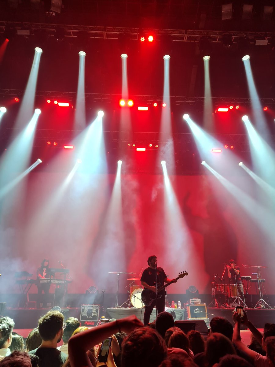 _L3LU_'s tweet photo. Segunda vez que voy al luna y esta vez no pungearon, pungas de mierda.
Aguante el mato que hermosa banda lpm https://t.co/Pw5JDOQ9z0