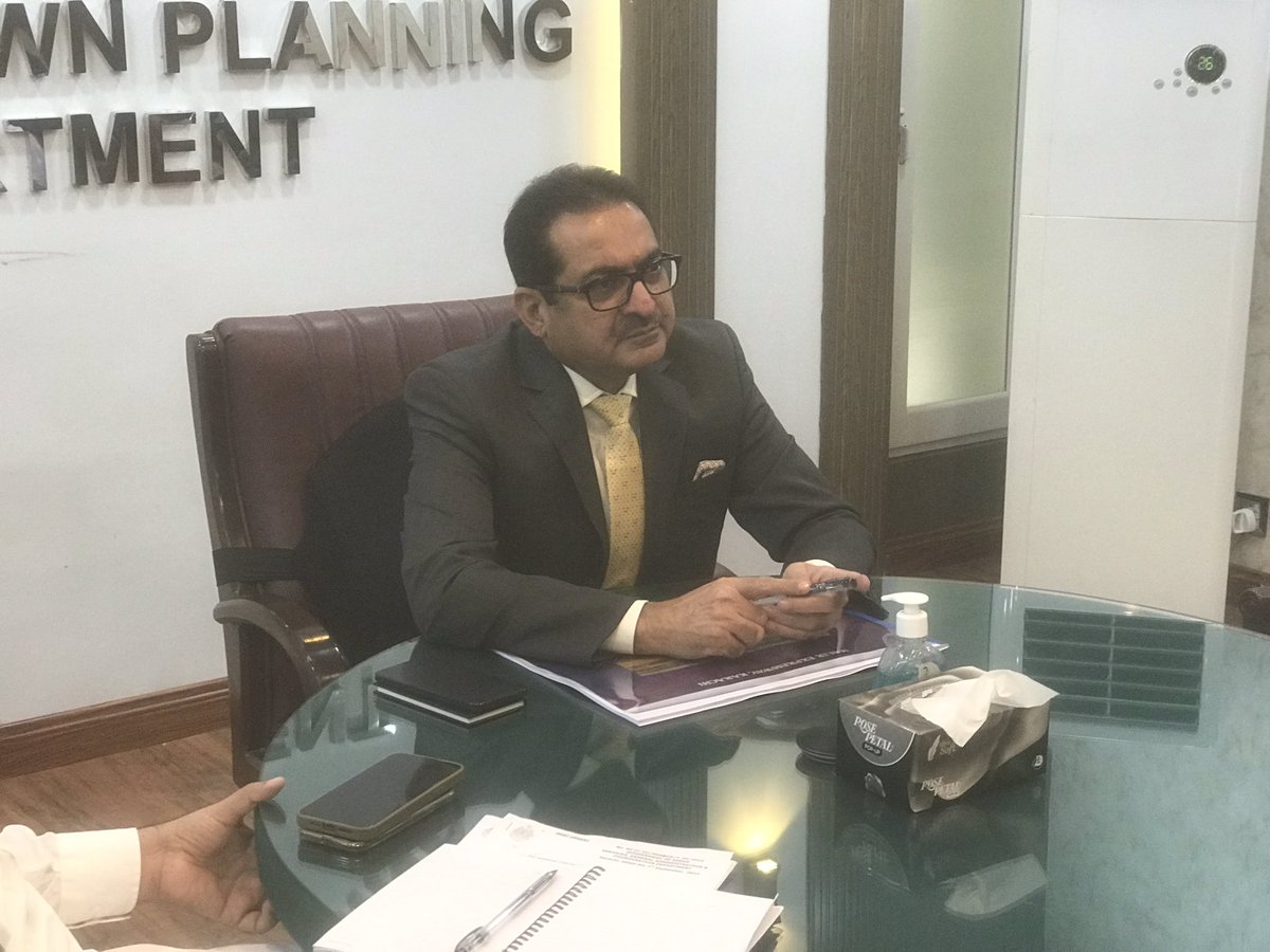 SindLg's tweet photo. Additional Chief Secretary LG HTP Sindh Manzoor Ali Shaikh chairing the meeting on Malir Express Way Project. #ACSLGSindh https://t.co/Rsd7hSQw71