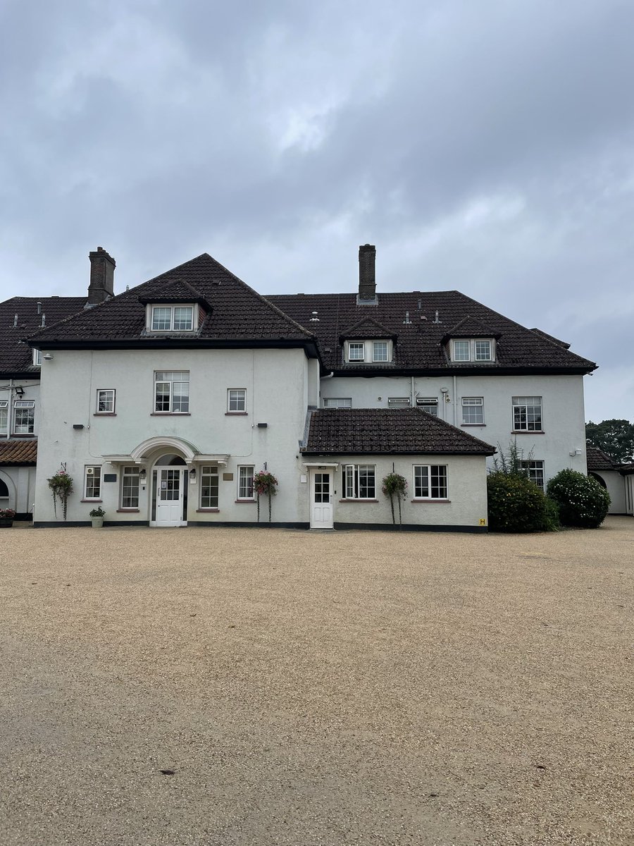 teamthinking's tweet photo. We were at @DowneHouse yesterday, working with the Year 13 Prefects to help develop their leadership skills. We were also joined by the Prefects from @RadleyCollege too. A great day &amp; we wish all the students a successful year ahead. 

#studentleadership #indepedenteducation https://t.co/8ul6MCR0vV