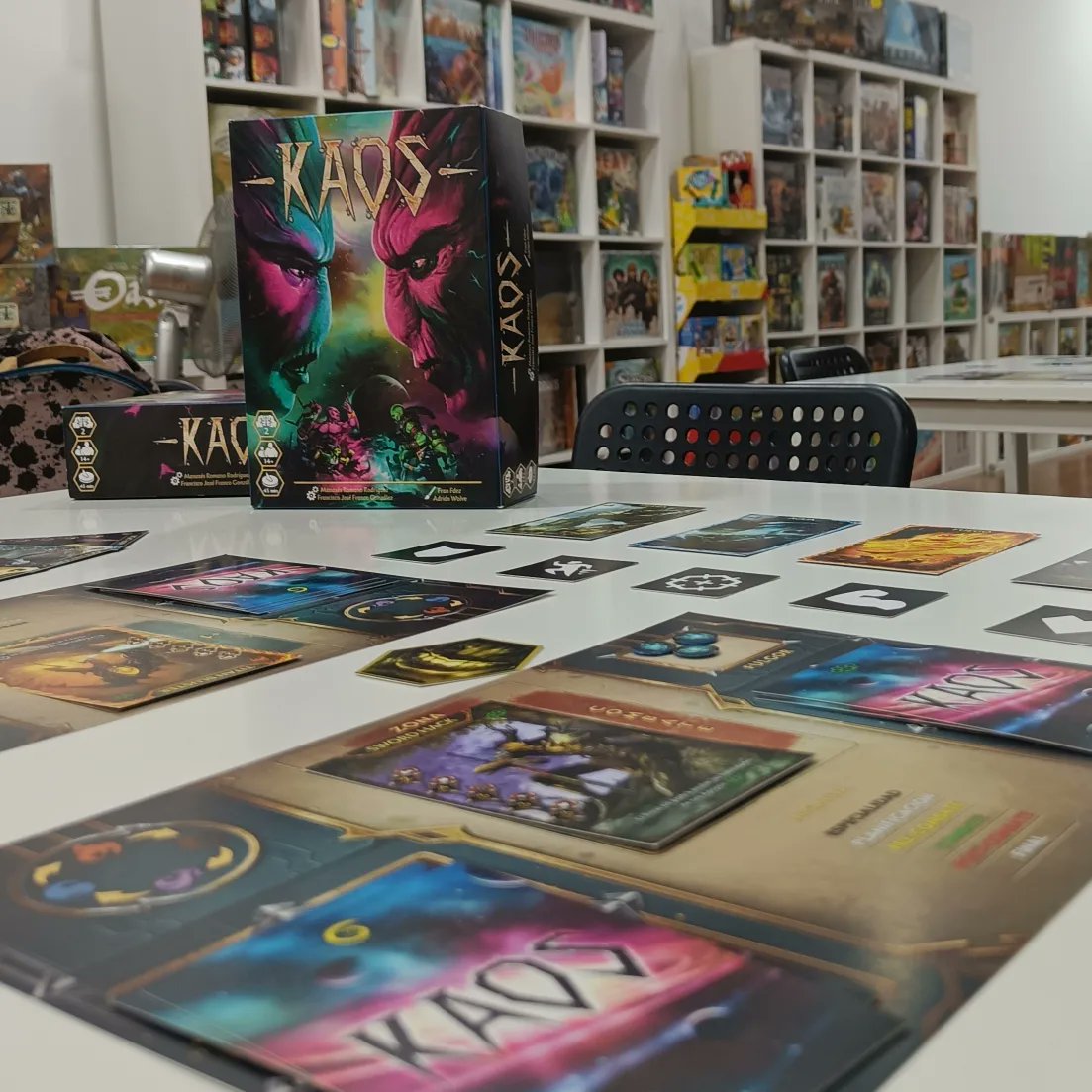 battleofKAOS's tweet photo. KAOS saldrá a campaña de Verkami este 4 de Octubre a las 20:00.

¡Pásate por el link y apúntate ya para no perderte las sorpresas que traemos!

https://t.co/szx6j4Dm7v https://t.co/9dowFqPJFg