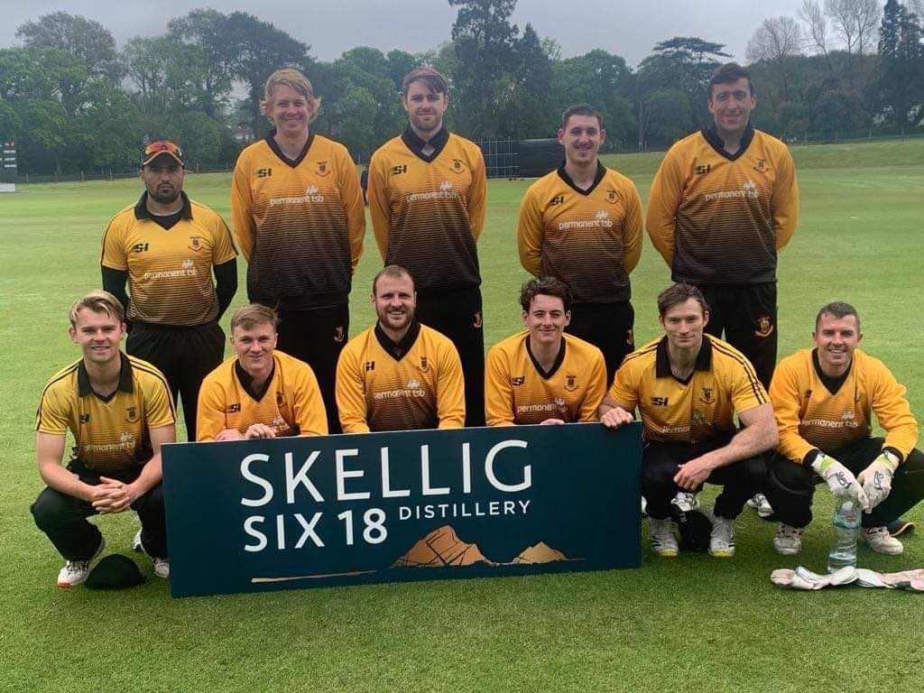 hunter_kindley's tweet photo. That concludes another summer as the cricket development officer and women’s coach at @MalahideCC

It has been a priveldge to coach and play for this club, I have made lifelong mates that I hope to see sooner rather than later! 

Thank you💛🖤 (&amp; happy retirement finto 👊🏼) https://t.co/UGEu7Y4bkB