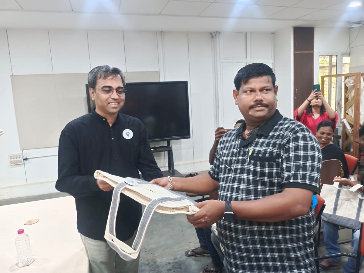 DhciOdisha's tweet photo. World Bamboo Day 2023
On-going Field functionaries Training of participants from #Bamboo Clusters of #Odisha at @NID_India Ahmedabad under #OBDA Project implemented by @DhciOdisha @HTH_Odisha @PravinsinhK #SkillDevelopment #Handicrafts https://t.co/gemxEID1QK