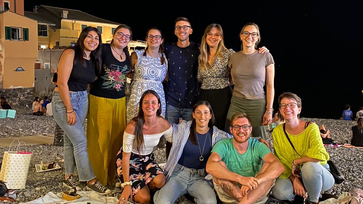 NeuroLabUniGe's tweet photo. With this lab group picture, we wish the best of luck to our #PhDstudent @MaraCoduri who starts her 6-month #visitingPeriod at #FHTechnikiumWien! #erasmus #mobility https://t.co/aKDNzkwxJQ