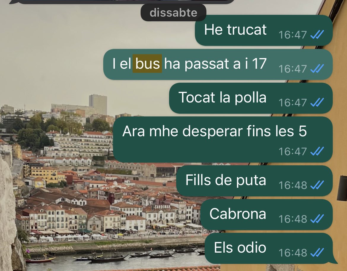 emma_flores_'s tweet photo. monbus patrocina aquest espai https://t.co/9L3DhPqdk3